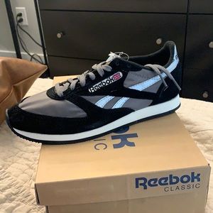 Men’s Reebok London TC Vintage Shoe - size 8
